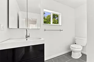 1221 Oakleaf Dr, Pittsburgh, PA 15207 - Photo 16