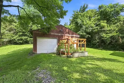 1221 Oakleaf Dr, Pittsburgh, PA 15207 - Photo 22