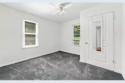 1221 Oakleaf Dr, Pittsburgh, PA 15207 - Photo 18