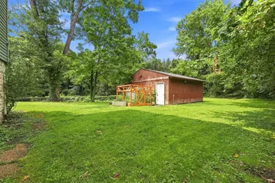 1221 Oakleaf Dr, Pittsburgh, PA 15207 - Photo 28