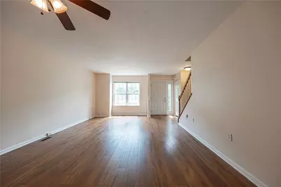 222 Castle Creek Dr, Seven Fields Boro, PA 16046 - Photo 2