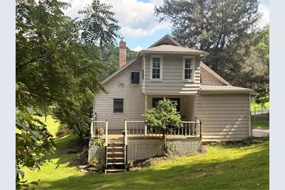 144 Calvert Ln, Wayne Township, PA 16101 - Photo 24