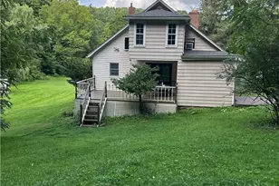 144 Calvert Ln, Wayne Township, PA 16101 - Photo 16
