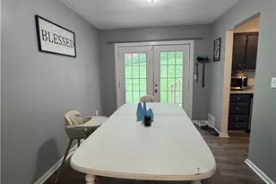 1 Fawcett Cir, Coraopolis, PA 15108 - Photo 4
