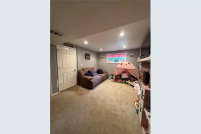 1 Fawcett Cir, Coraopolis, PA 15108 - Photo 12