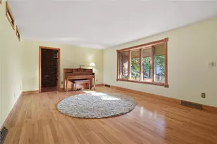 107 Jeanine Ct, Trafford, PA 15085 - Photo 4
