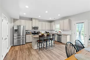 106 Arbor Trail Dr, Robinson Twp, PA 15136 - Photo 8