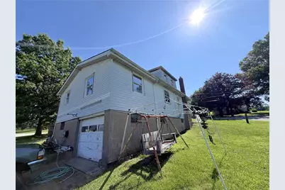 1661 Amy Lane, North Huntingdon, PA 15642 - Photo 4