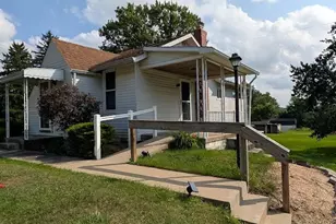 421 New Castle, Butler, PA 16001 - Photo 1