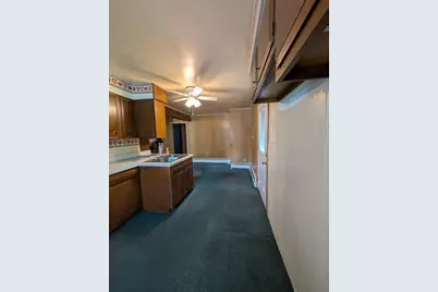 421 New Castle, Butler, PA 16001 - Photo 12