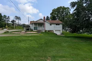 421 New Castle, Butler, PA 16001 - Photo 8