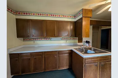 421 New Castle, Butler, PA 16001 - Photo 14