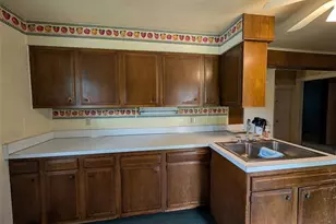 421 New Castle, Butler, PA 16001 - Photo 14