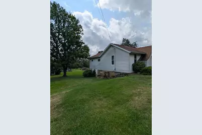 421 New Castle, Butler, PA 16001 - Photo 10