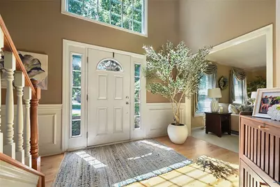 2489 Willow Oak Dr, Hampton, PA 15101 - Photo 2
