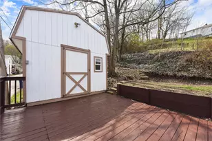 509 Division Ave, Ellwood City, PA 16117 - Photo 22