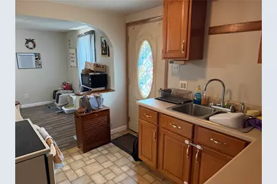 204 1/2 Longfellow Street, Vandergrift, PA 15690 - Photo 6