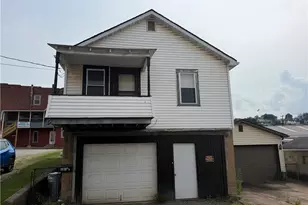 204 1/2 Longfellow St, Vandergrift, PA 15690 - Photo 4
