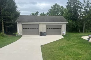 1611 Guffey Rd, North Huntingdon, PA 15642 - Photo 6
