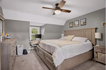 302 Lindsay Rd, Scott Township, PA 15106 - Photo 18