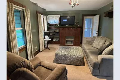 375 Wengler Ave, Sharon, PA 16146 - Photo 10