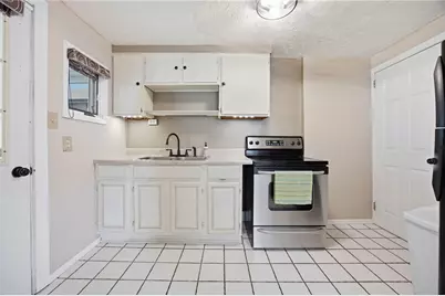 321 Cedar St, Jeannette, PA 15644 - Photo 12