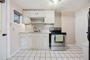 321 Cedar St, Jeannette, PA 15644 - Photo 12