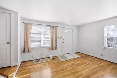 321 Cedar St, Jeannette, PA 15644 - Photo 10
