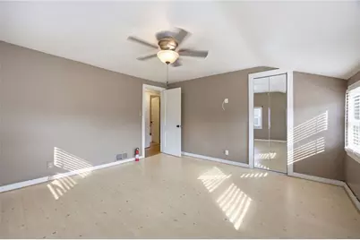 321 Cedar St, Jeannette, PA 15644 - Photo 16