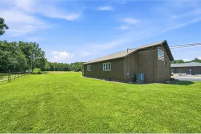 376 E Main Street, Mount Pleasant Township, PA 15666 - Photo 24