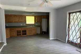 431 Malleable St, Sharon, PA 16146 - Photo 8