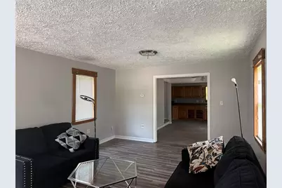 431 Malleable St, Sharon, PA 16146 - Photo 6