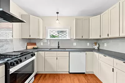 1221 Pocono St, Pittsburgh, PA 15218 - Photo 12