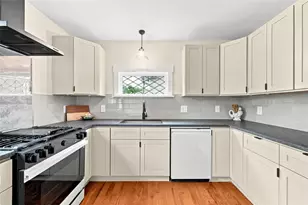 1221 Pocono St, Pittsburgh, PA 15218 - Photo 12