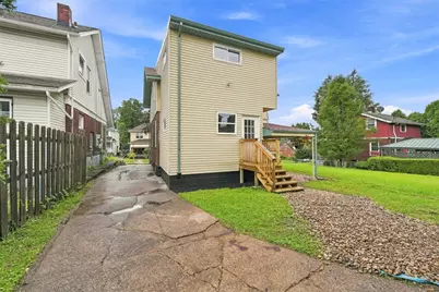 1221 Pocono St, Pittsburgh, PA 15218 - Photo 34