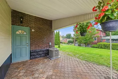 1221 Pocono St, Pittsburgh, PA 15218 - Photo 32