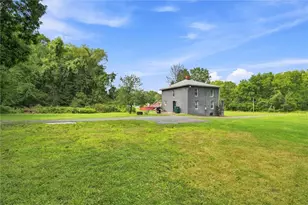352 Mountain View Rd, Union Township, PA 16101 - Photo 14