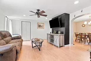 352 Mountain View Rd, Union Township, PA 16101 - Photo 2