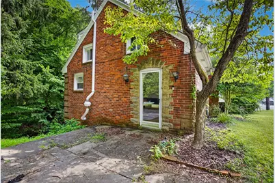 290 Sewickley Oakmont Rd, Ross Twp, PA 15237 - Photo 2