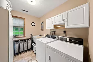 241 Catalina Dr, Neshannock Township, PA 16105 - Photo 28