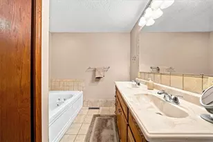 241 Catalina Dr, Neshannock Township, PA 16105 - Photo 20