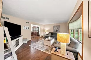 241 Catalina Dr, Neshannock Township, PA 16105 - Photo 6