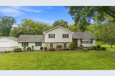 241 Catalina Dr, Neshannock Township, PA 16105 - Photo 1