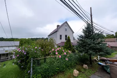 1362 E Maiden St, South Strabane, PA 15301 - Photo 8