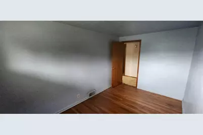 102 Mahony Avenue, Ellport Boro, PA 16117 - Photo 22