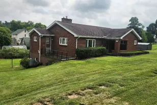 102 Mahony Ave, Ellport Boro, PA 16117 - Photo 2