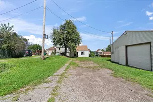 666 Ewing St, Washington, PA 15301 - Photo 34