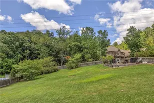 1509 Tamarack Dr, Pittsburgh, PA 15101 - Photo 10