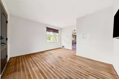 124 Simon Ave, Ross Twp, PA 15237 - Photo 8