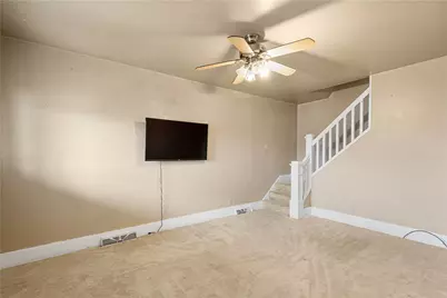 512 Center Ave, North Charleroi, PA 15022 - Photo 10